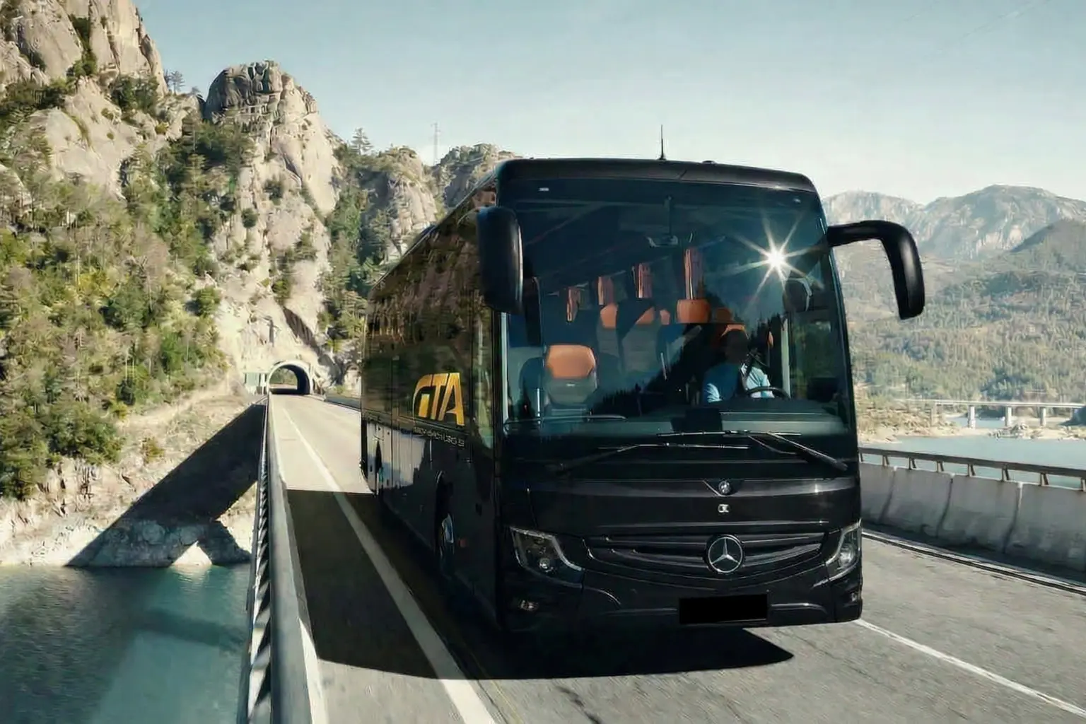 Mercedes-Benz Tourismo